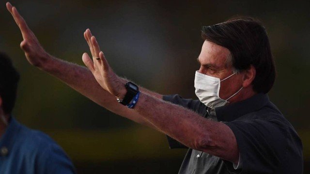 Bolsonaro só vai viajar pelo Brasil e exterior se novo exame de Covid-19 der negativo