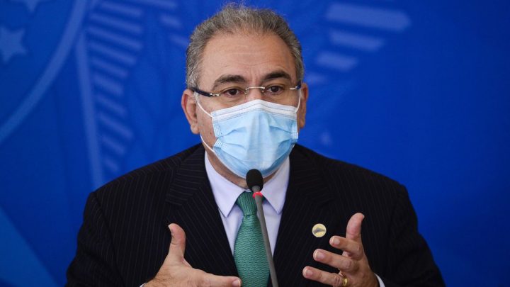 Ministro da Saúde anuncia 15,5 milhões de doses de vacina da Pfizer até junho