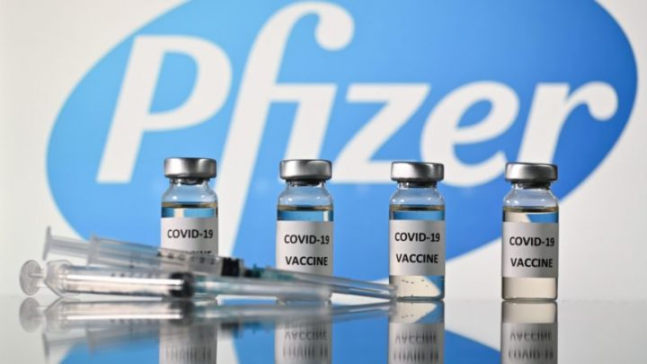 Pfizer cobra R$ 1 bilhão mais caro por mais 100 milhões de novas doses de vacina