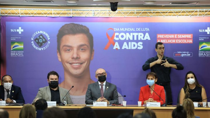 Ministério da Saúde revela que Brasil tem 694 mil pessoas em terapia antirretroviral de HIV