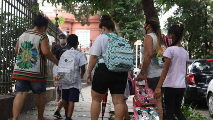 Variante Ômicron faz Fiocruz atualizar protocolo de retorno às aulas em todo o Brasil